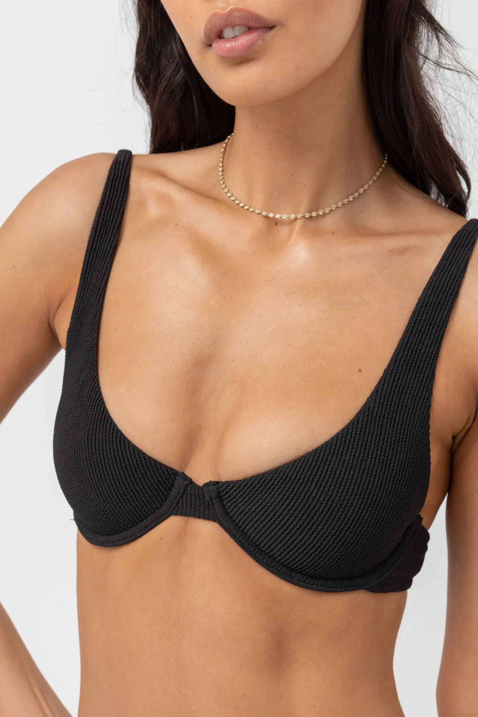 Essential Rib Underwire Top Black