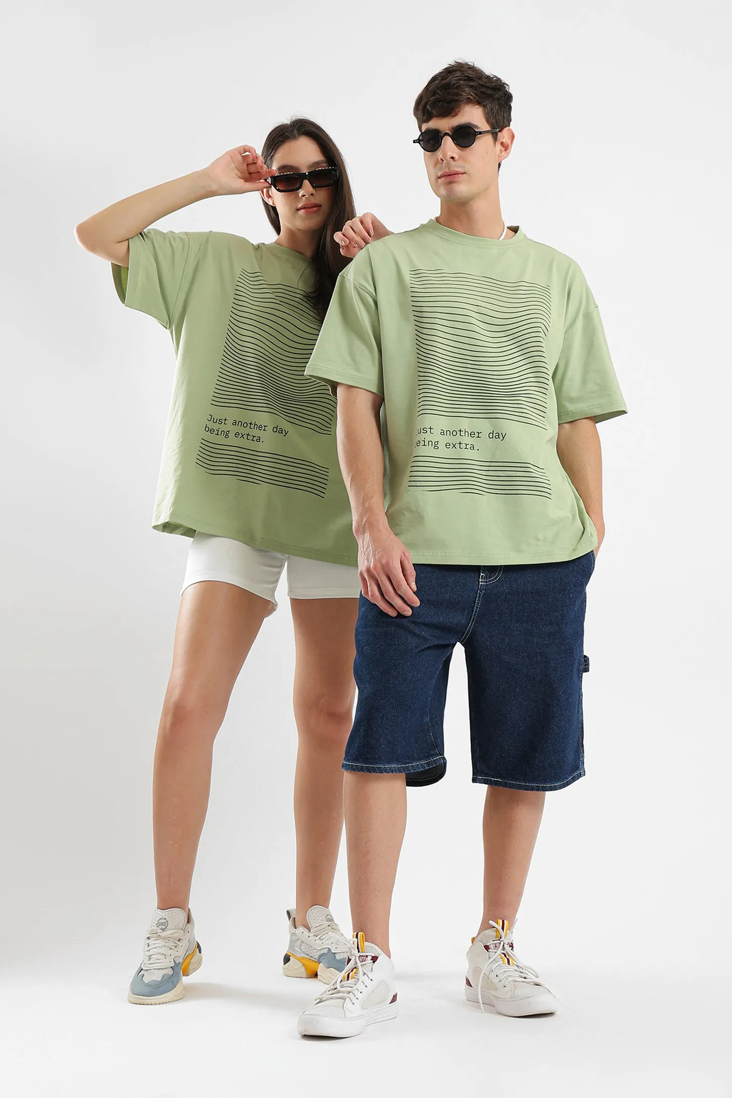 EXTRA OVERSIZED UNISEX TEE